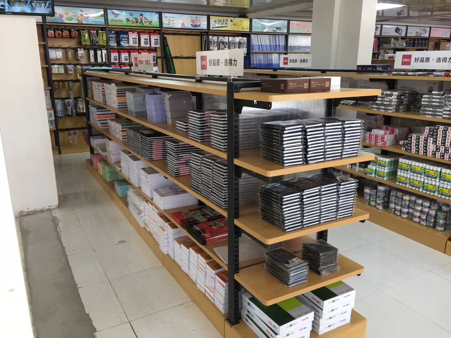 得力办公文具及设备陆续上货中